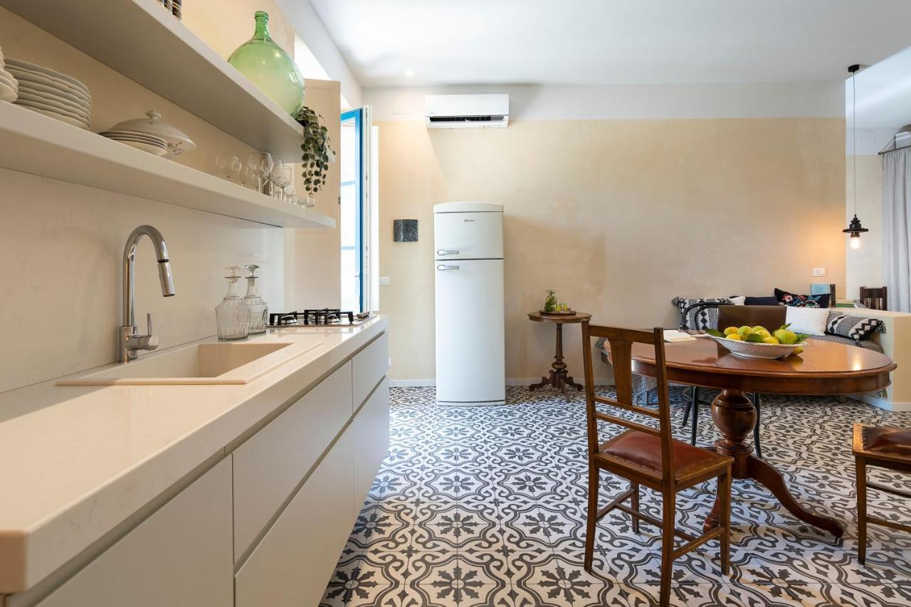 Suasor Villa อาชิเรอาเล ภายนอก รูปภาพ