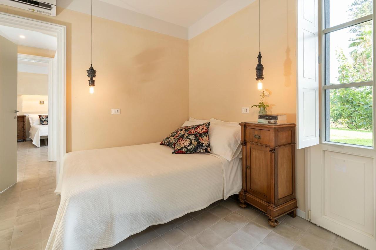 Suasor Villa อาชิเรอาเล ภายนอก รูปภาพ
